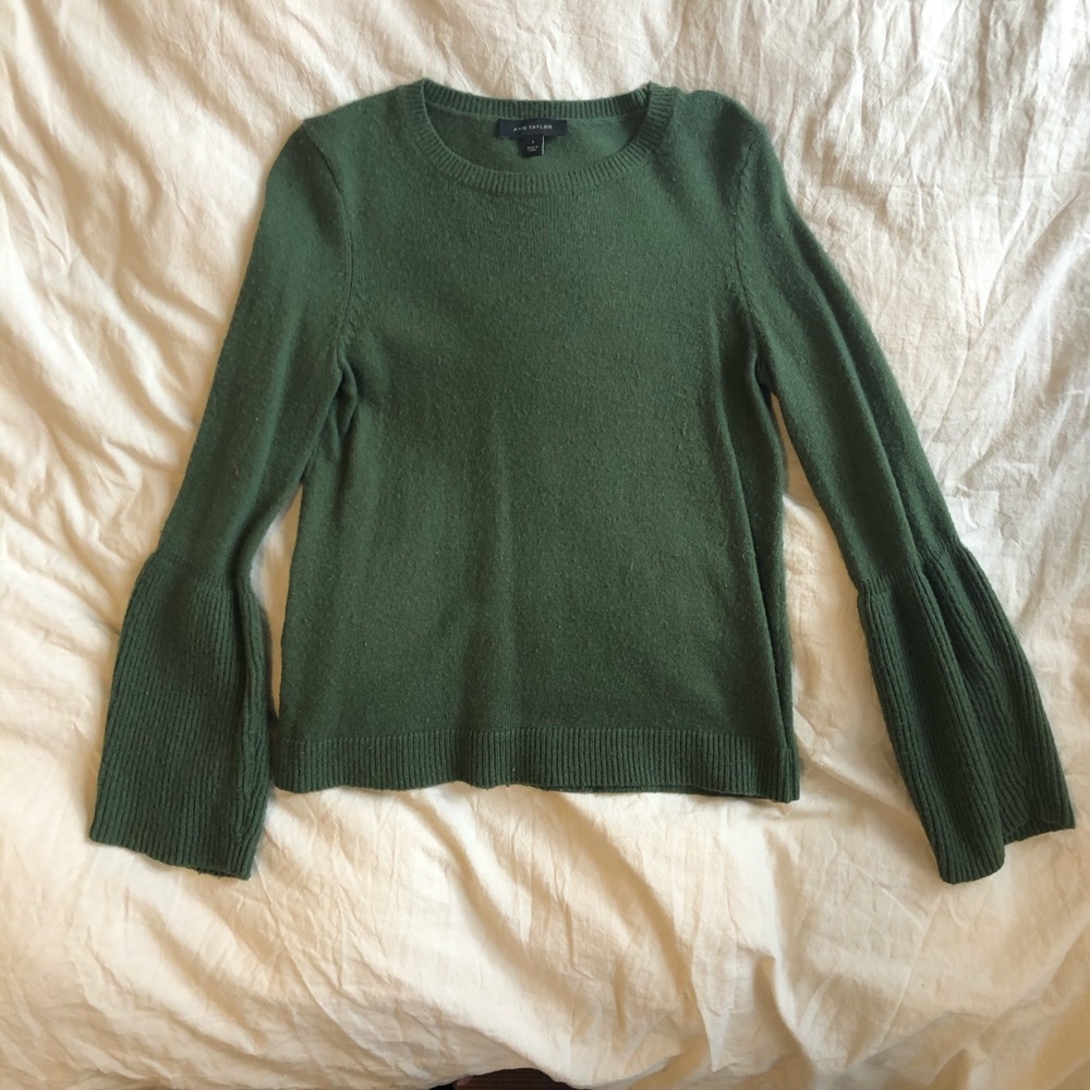 Women’s Bell Sleeve Sweater